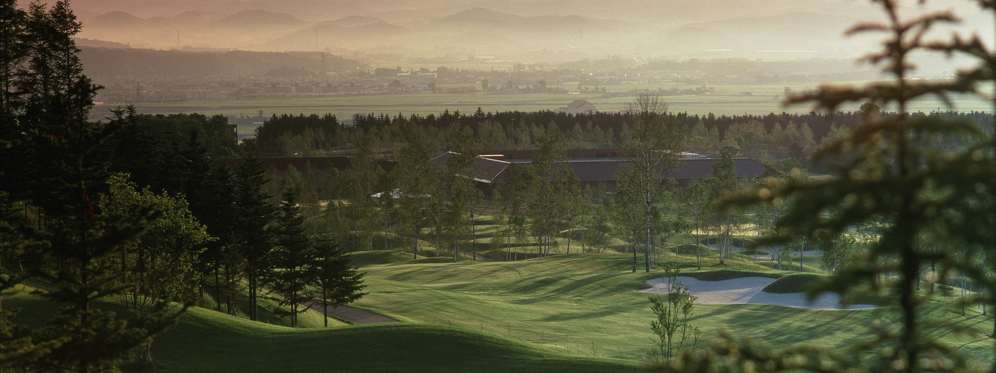 北海道の雄大な自然に抱かれたゴルフ場 ユニ東武ゴルフクラブ(札幌ICから車で35分)